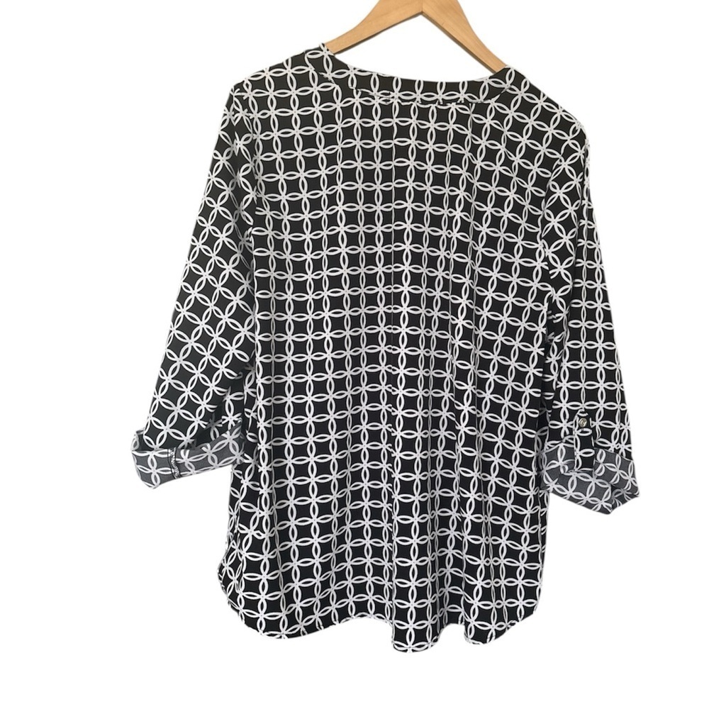 Adrienne Vittadini Black & White Geo Utility Blouse - XL - Roll Tab Sleeve - Picture 6 of 9
